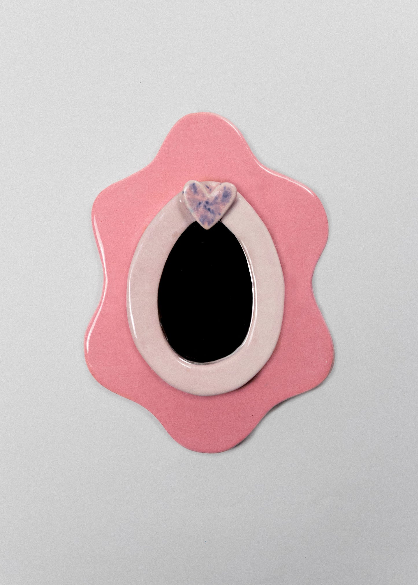Vulva wall mirror (multicolour)